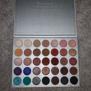 JACLYN HILL X MORPHE EYESHADOW PALETTE